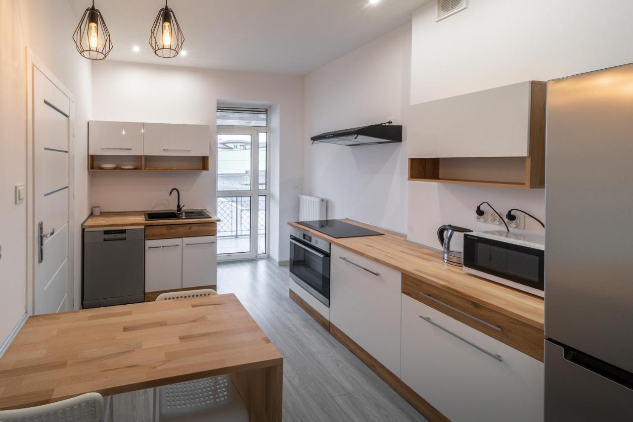 Around The World Vision Apartment - Centrum Opole Esterno foto